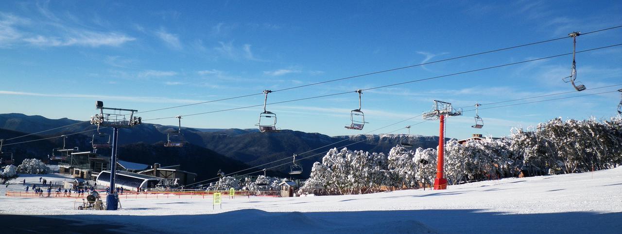Ski Club Of Victoria - Ivor Whittaker Lodge Mount Buller Buitenkant foto