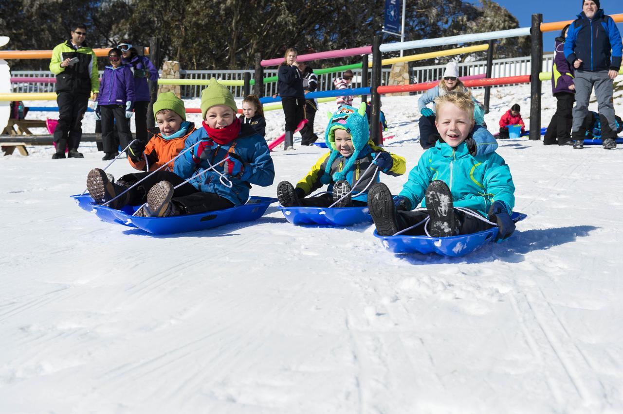 Ski Club Of Victoria - Ivor Whittaker Lodge Mount Buller Buitenkant foto
